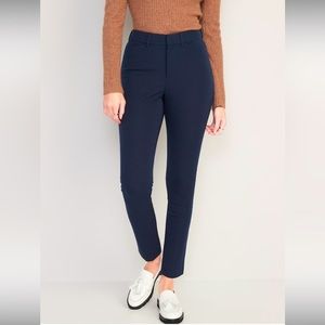 Old Navy Curvy High Rise Pixie Pants